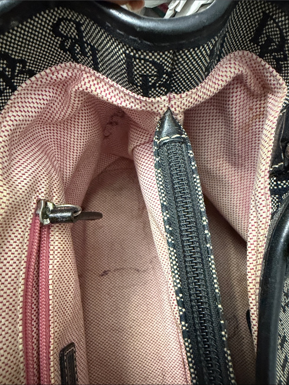 Dooney & Bourke Black & Gray Signature Logo Satchel - Picture 7 of 10